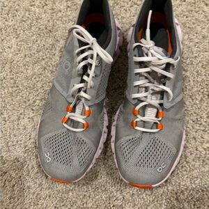 On cloud Running shoes